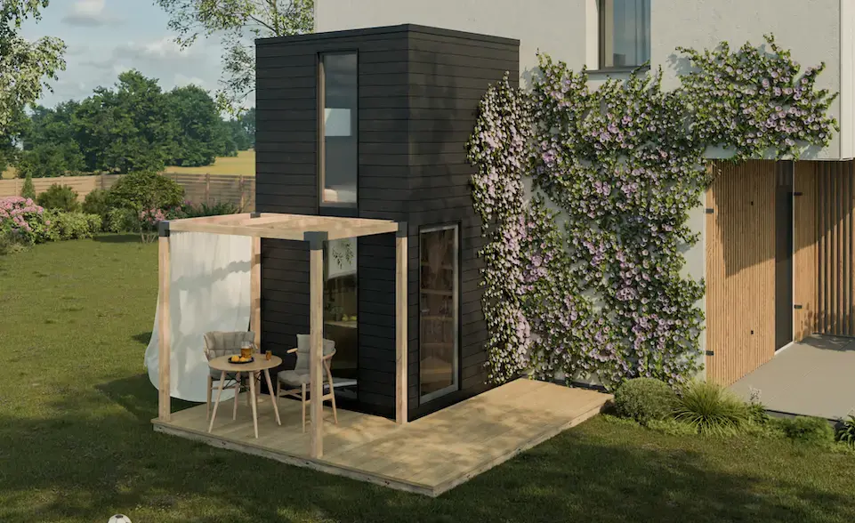 La Ruche accolée à une maison
