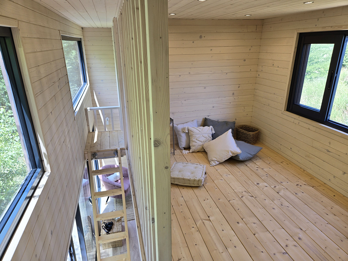 quadrapol studio 35m2 loft papillon master bedroom